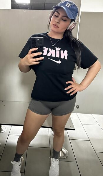 Full leaked Mariah private photo