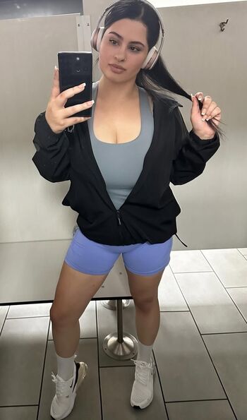 Full leaked Mariah private photo