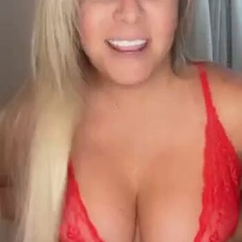 Full leaked Mariah private photo
