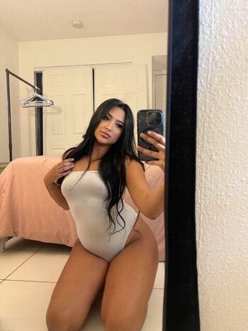 Full leaked Marianajose private photo