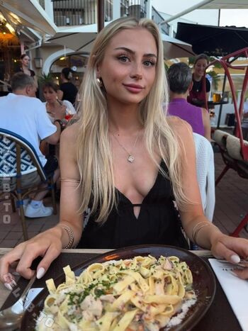 Full leaked Mariedetter private photo