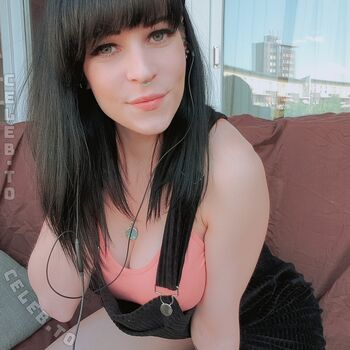 Full leaked Mariesaint private photo