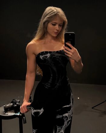 Full leaked Marilynamberr private photo
