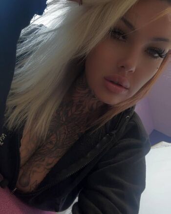 Full leaked Marilynroe private photo