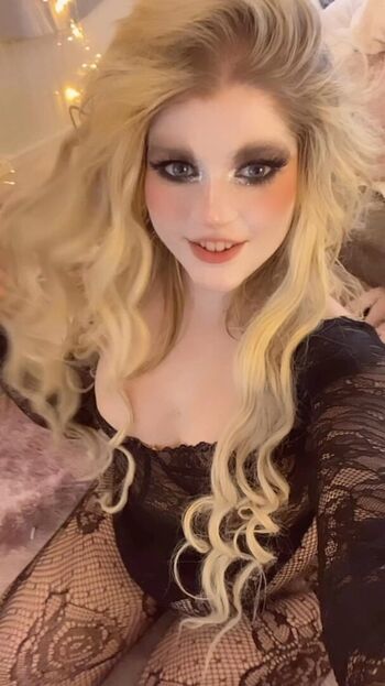 Full leaked Marina joyce private photo