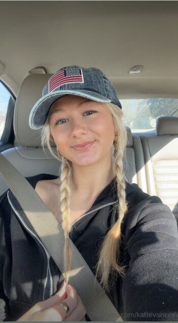 Full leaked Marissablakee private photo