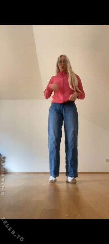 Full leaked Marlenii private photo