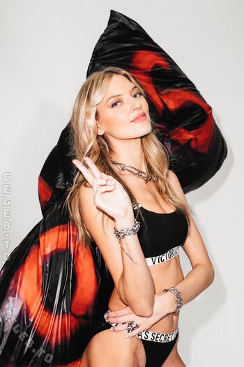 Full leaked Martha hunt page private photo