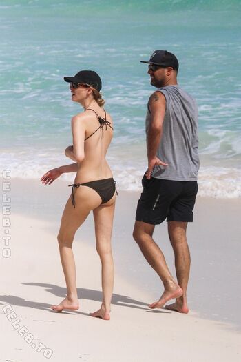 Full leaked Martha hunt page private photo