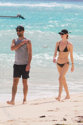 Full leaked Martha hunt page private photo