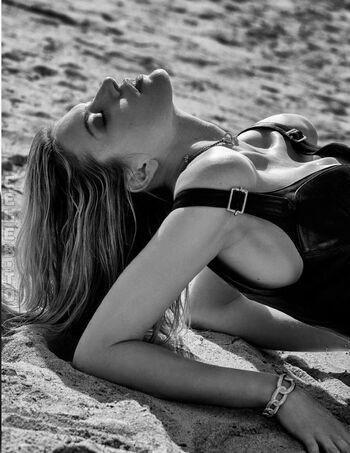 Full leaked Martha hunt page private photo