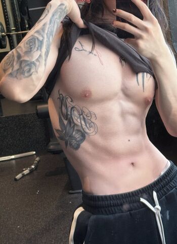 Full leaked Martin private photo