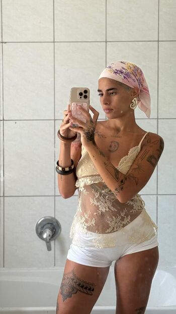 Full leaked Marwaelraddadd private photo