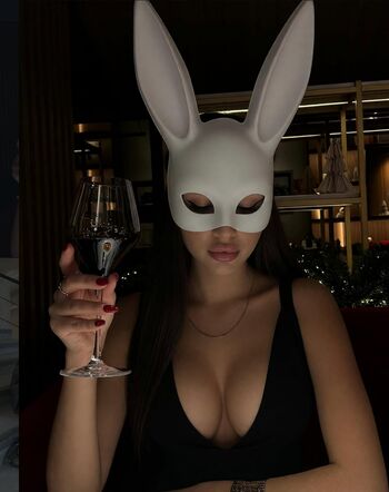 Full leaked Maskyrabbit page private photo