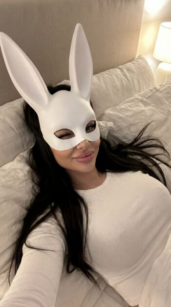 Full leaked Maskyrabbit page private photo