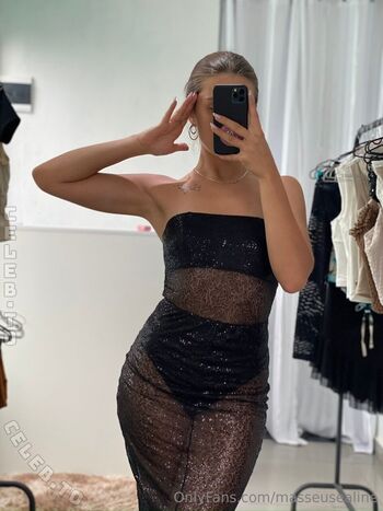 Full leaked Masseusealine private photo
