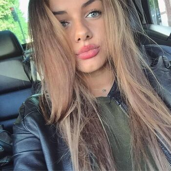 Full leaked Mathilde modele page private photo