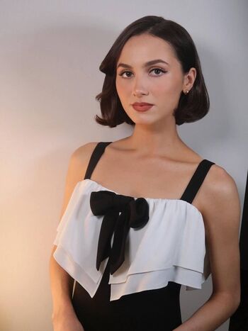 Full leaked Maude apatow private photo