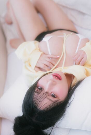 Full leaked Maxim korea page private photo
