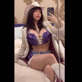 Full leaked Maya tharmr private photo