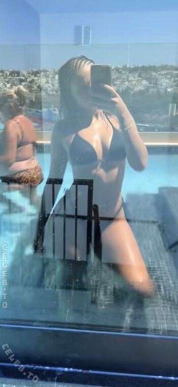 Full leaked Mayaa zr page private photo