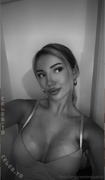 Full leaked Mayakln private photo