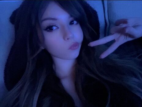 Full leaked Maybunny private photo