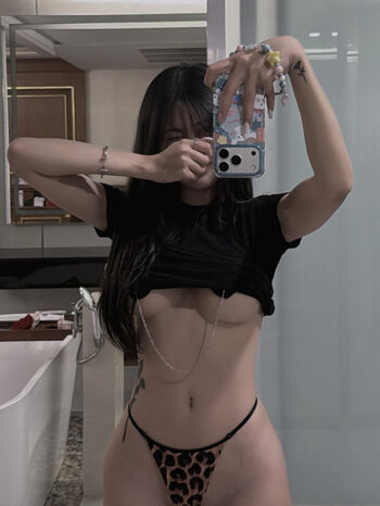 Full leaked Mayura page private photo