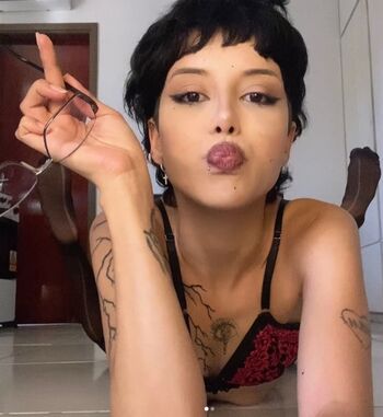 Full leaked Maziah lary private photo