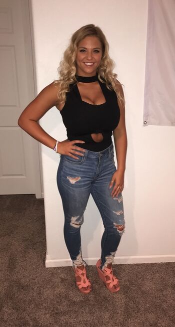 McKenna DeMoe