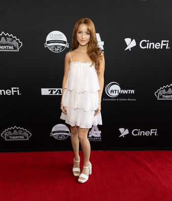 Full leaked Mckenna grace private photo