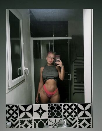 Full leaked Mdoudou private photo