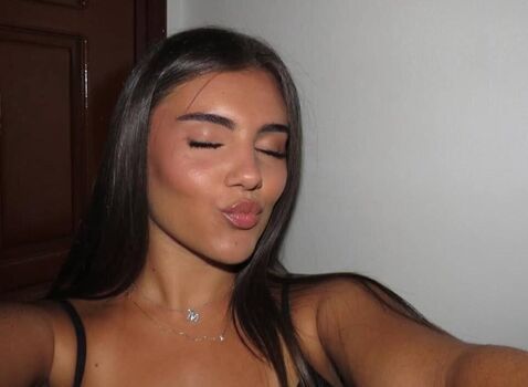 Full leaked Medea troise private photo