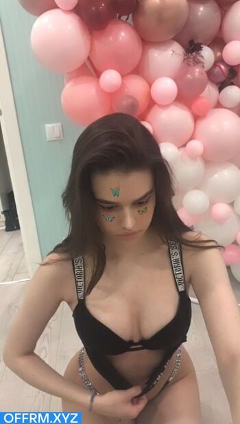 Full leaked Meflia private photo
