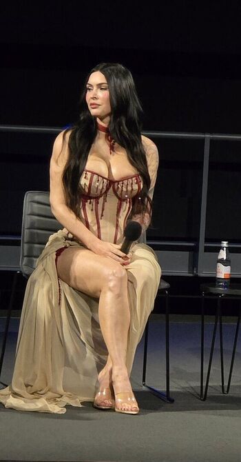 Full leaked Megan fox private photo