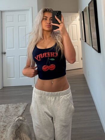 Full leaked Meghan walker private photo