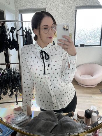 Full leaked Megturney private photo