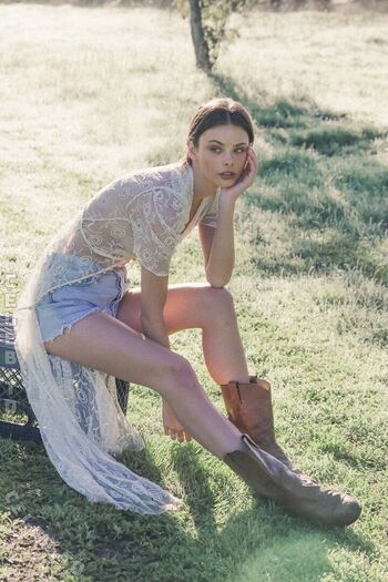 Full leaked Meika woollard page private photo