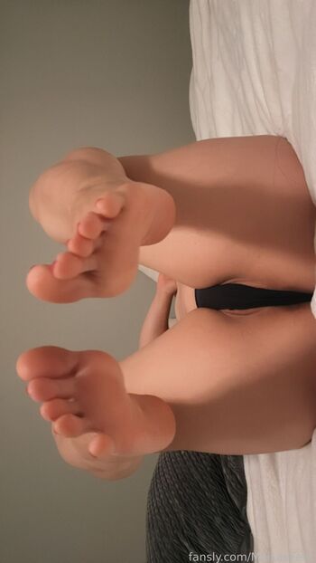Full leaked Meileefeet private photo