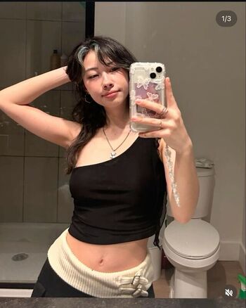 Full leaked Meilizzz page private photo