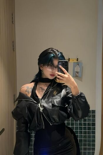 Full leaked Melliner private photo