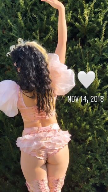 Full leaked Melanie martinez private photo