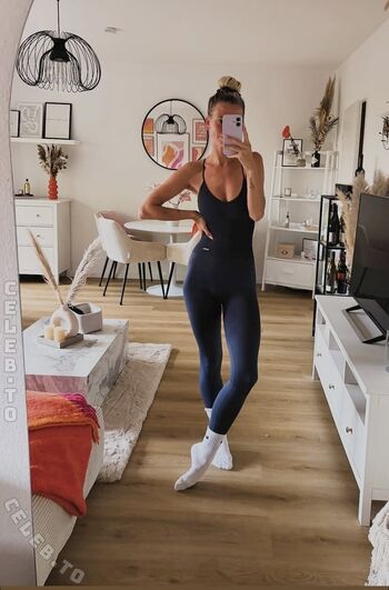Full leaked Melanie pelzer private photo