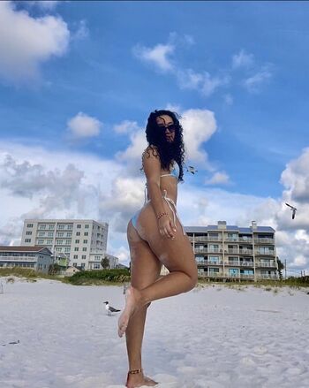 Full leaked Melanie private photo