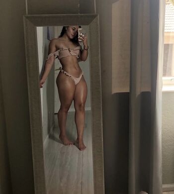 Full leaked Melanie private photo