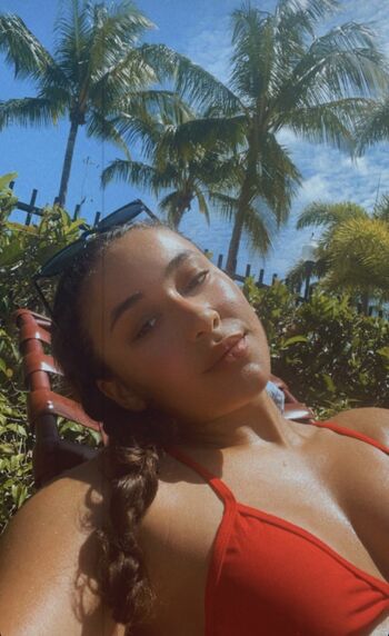 Full leaked Melanie private photo