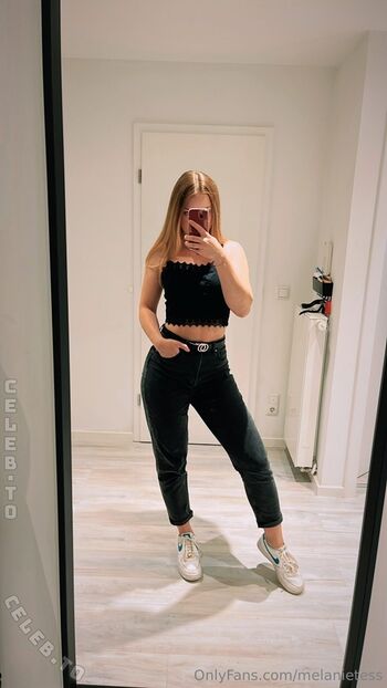 Full leaked Melanietesss private photo