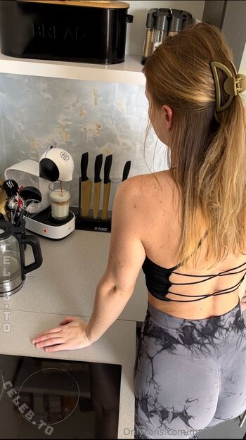 Full leaked Melanietesss private photo