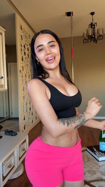 Full leaked Melekazad private photo