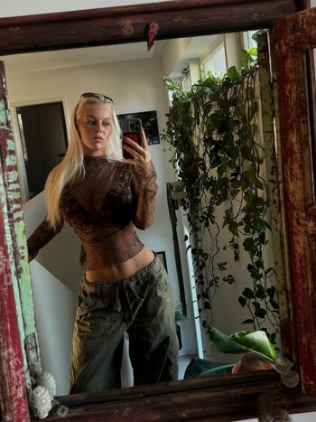 Full leaked Melisande mlnk private photo